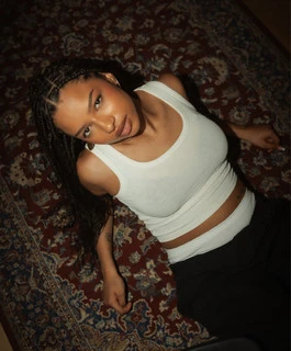 Alicia.