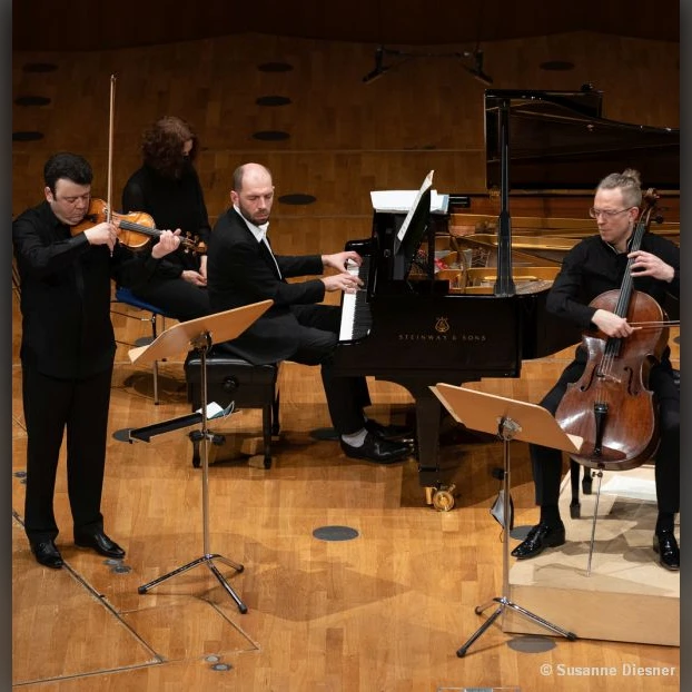 TRIO KOROBEINIKOV/MOSER/GLUZMAN