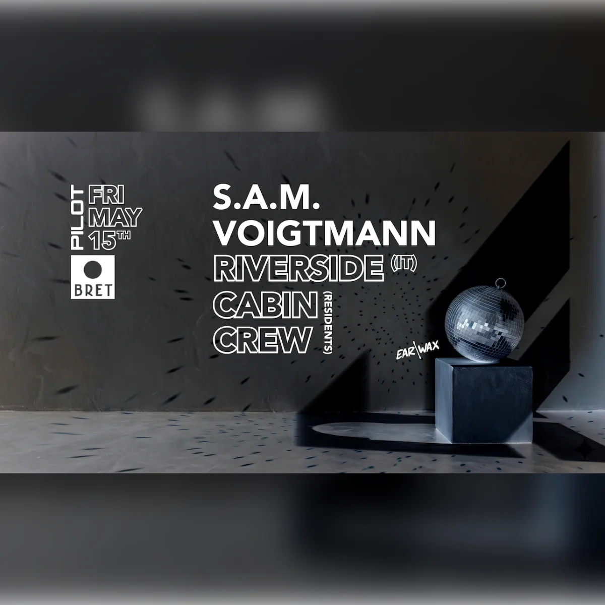 Pilot W/ S.a.m. & Voigtmann