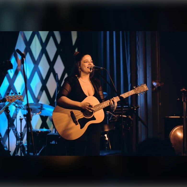 ΑΛΕΞΑΝΔΡΑ ΜΑΡΚΟΠΟΥΛΟΥ | Η ΜΟΥΣΙΚΗ ΕΙΝΑΙ ΓΥΝΑΙΚΑ