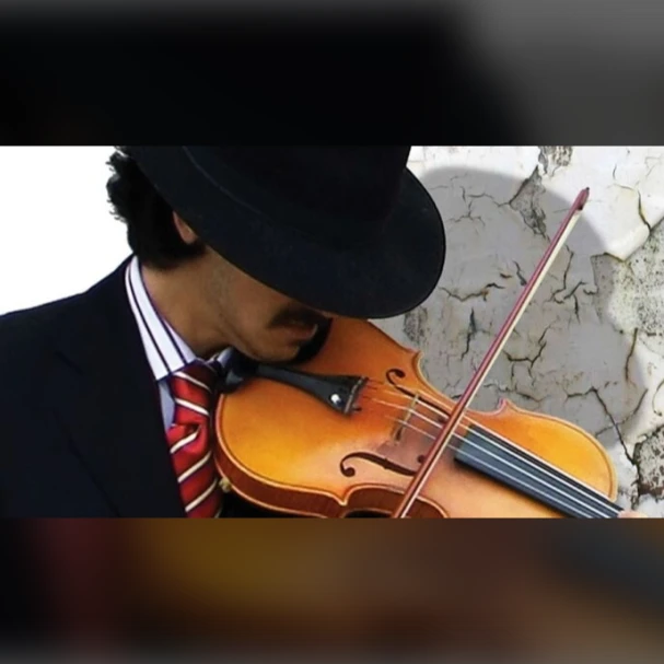 14:30 | Tcha Limberger