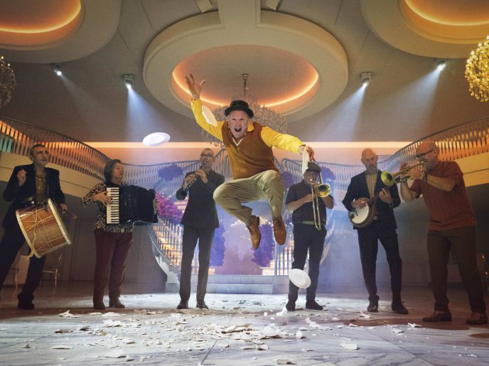 Amsterdam Klezmer Band ft. Niki Jacobs