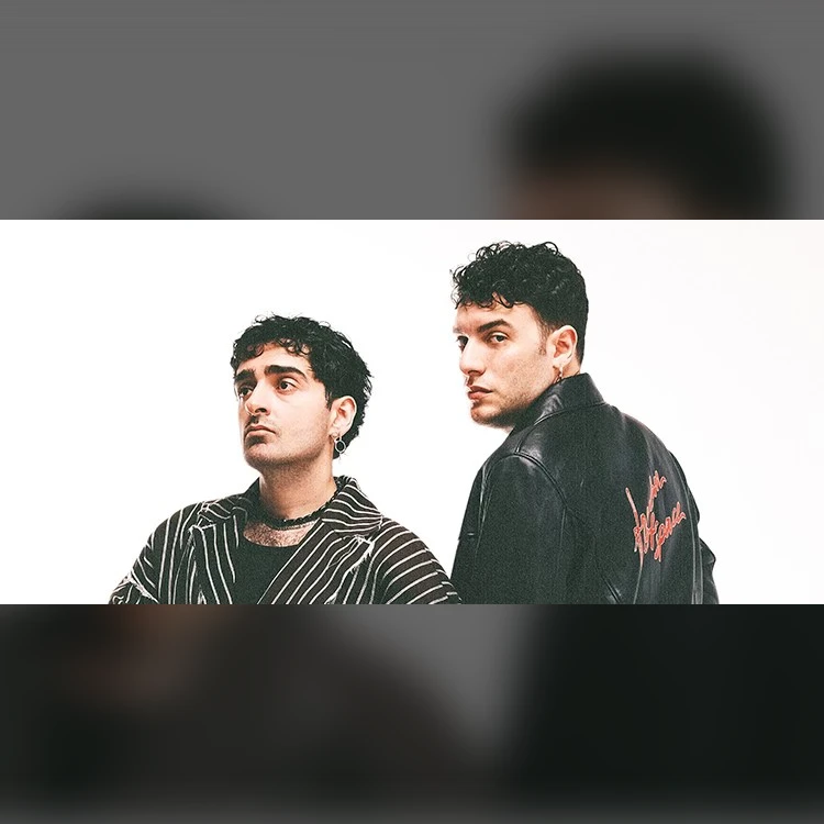 Dolu Kadehi Ters Tut