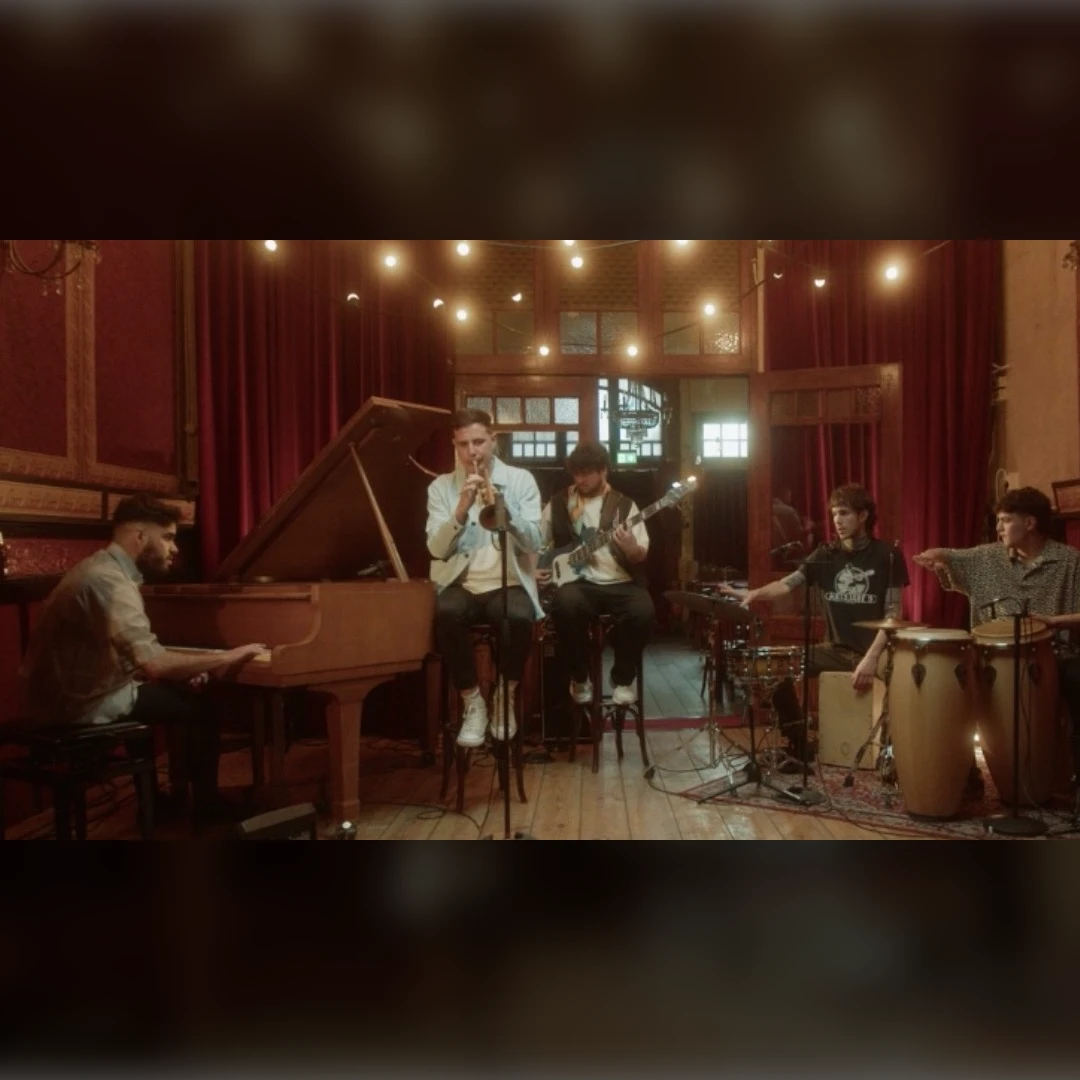 Holandaluz + Fuákata