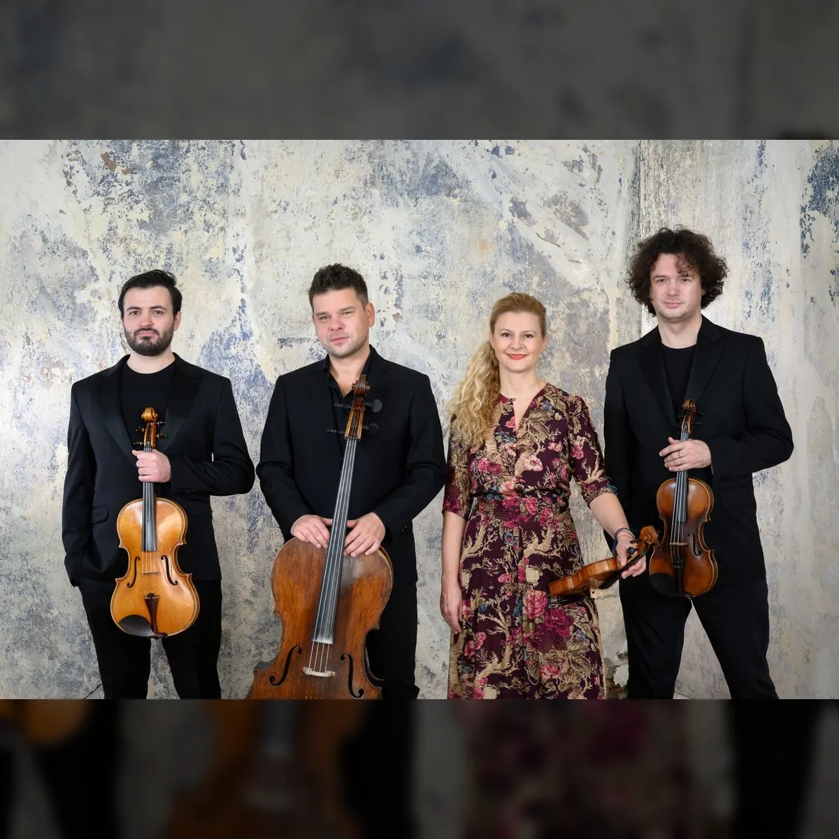 Extending String Quartet: Love for the Czech Republic