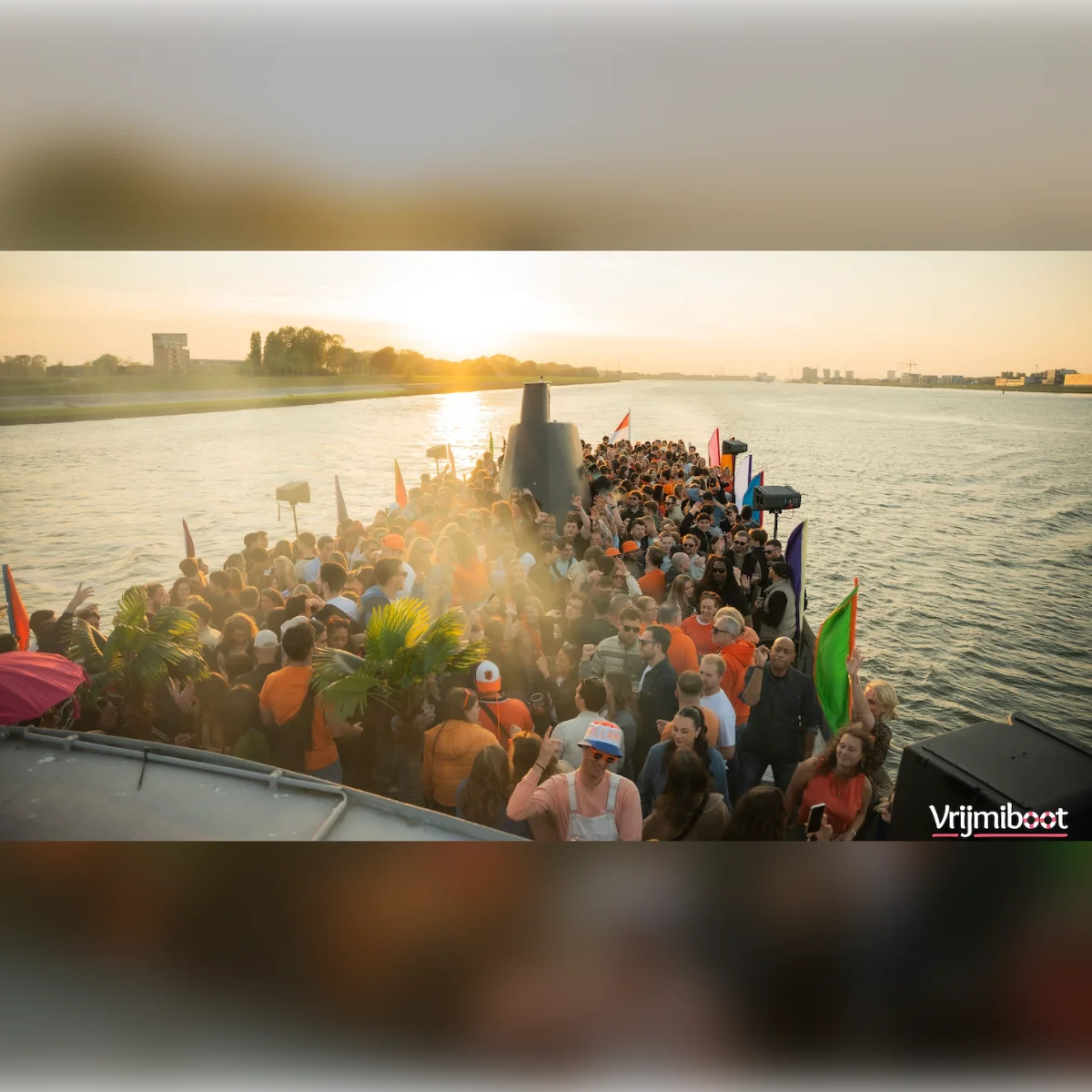 Vrijmiboot Amsterdam – Koningsnacht