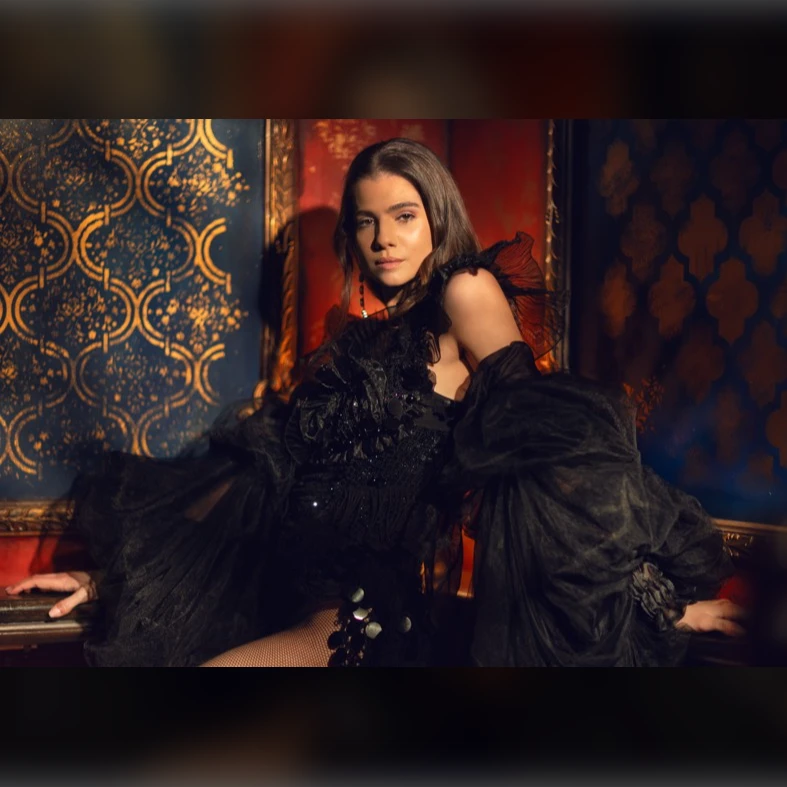 ALEXANDRA SIETI Η ΜΟΥΣΙΚΗ ΕΙΝΑΙ ΓΥΝΑΙΚΑ