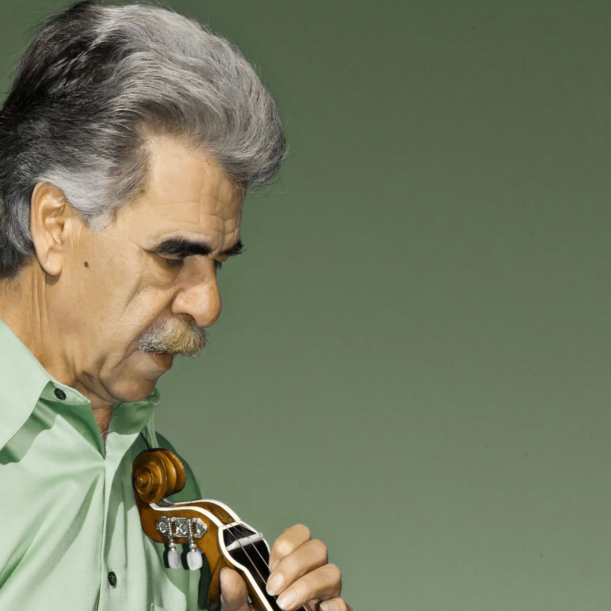 A live Cretan Feast with Vassilis Skoulas