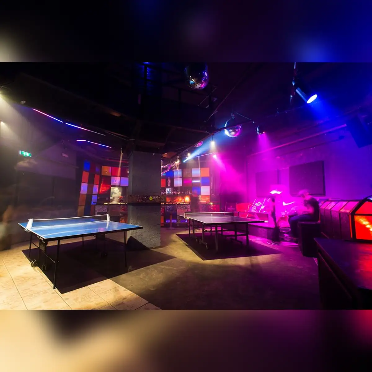 Open Decks & Tischtennis