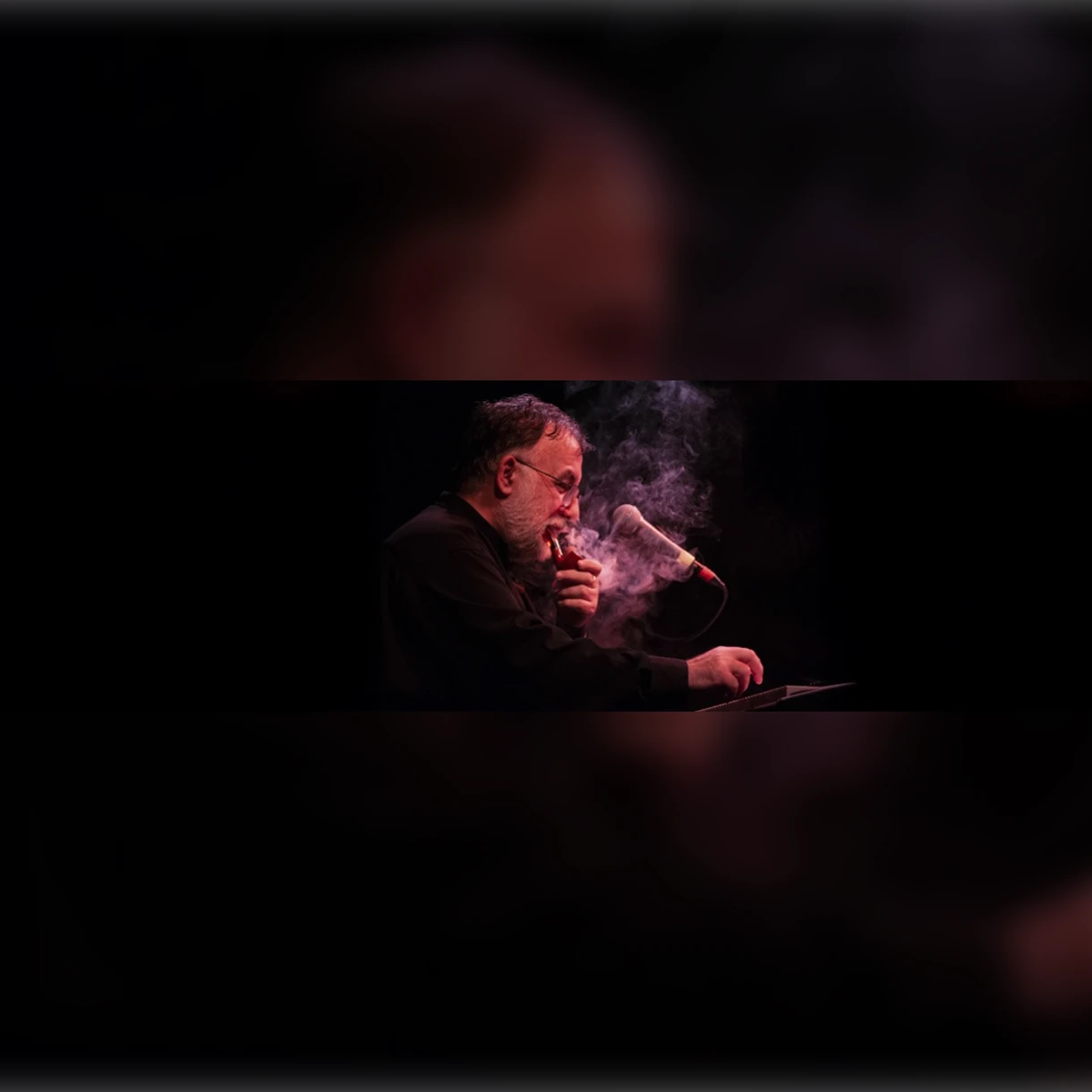 Τα λαϊκά του Θάνου Μικρούτσικου | «Πάντα γελαστοί και γελασμένοι»