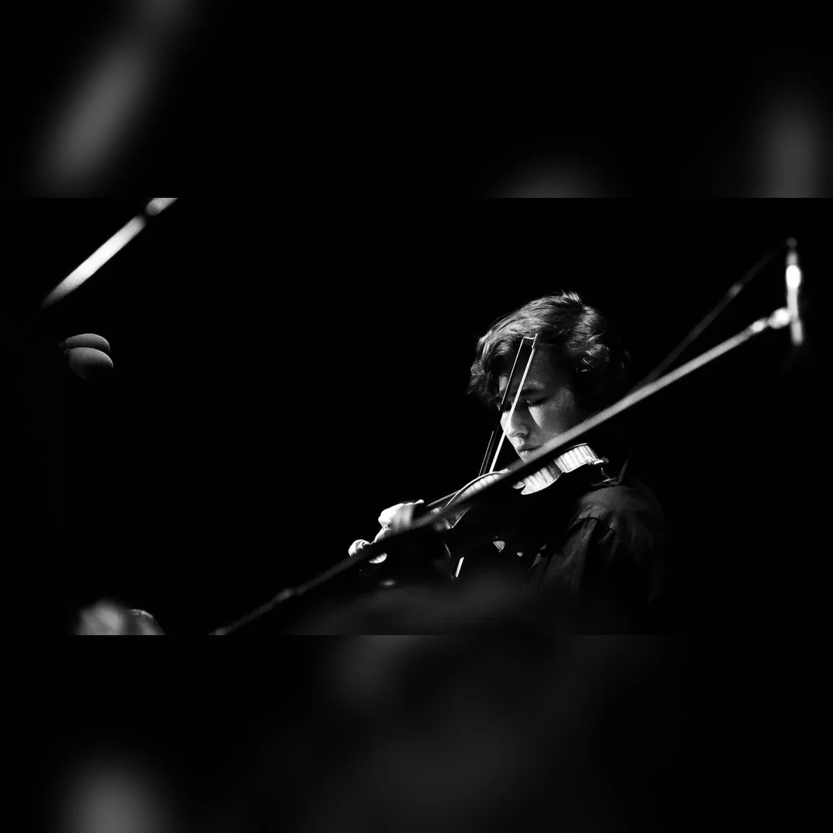 Daniel Lozakovich, Candida Thompson, Amsterdam Sinfonietta — Mozarts Sinfonia concertante and Tsjaikovski's ode