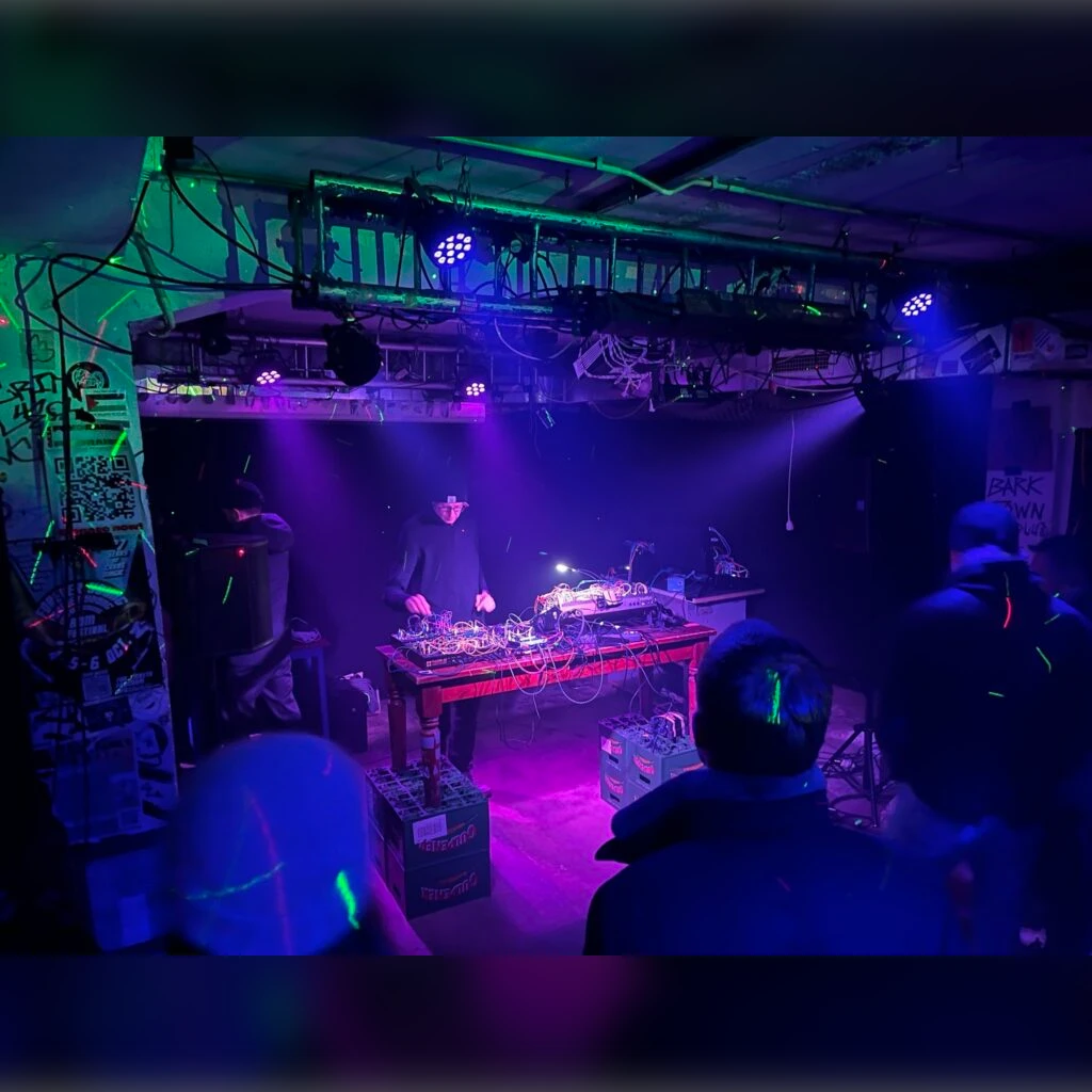 Noodlebar: with Marijn S., Oian Frame, [moosdohmen] and Sebastiaan