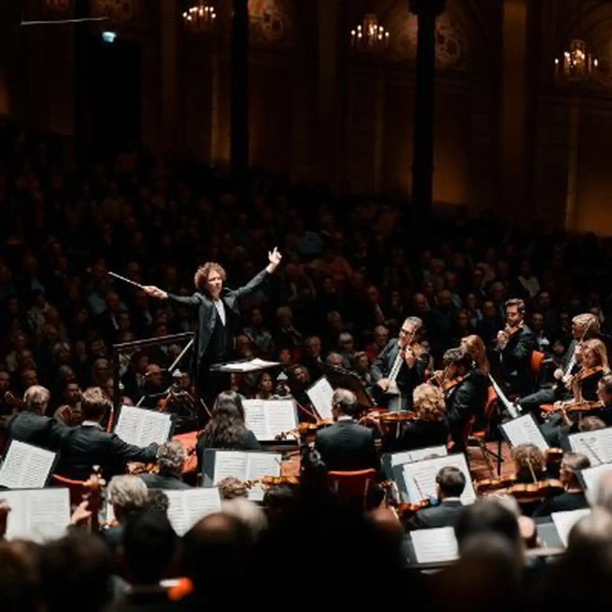 Royal Concertgebouw Orchestra / Santtu-Matias Rouvali & Víkingur Ólafsson