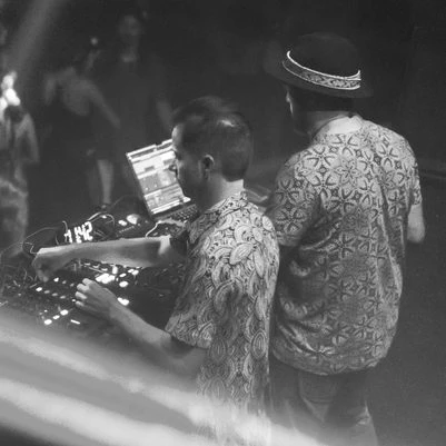 Dome Concerts presents: Julius Horsthuis and Desert Dwellers (solo)