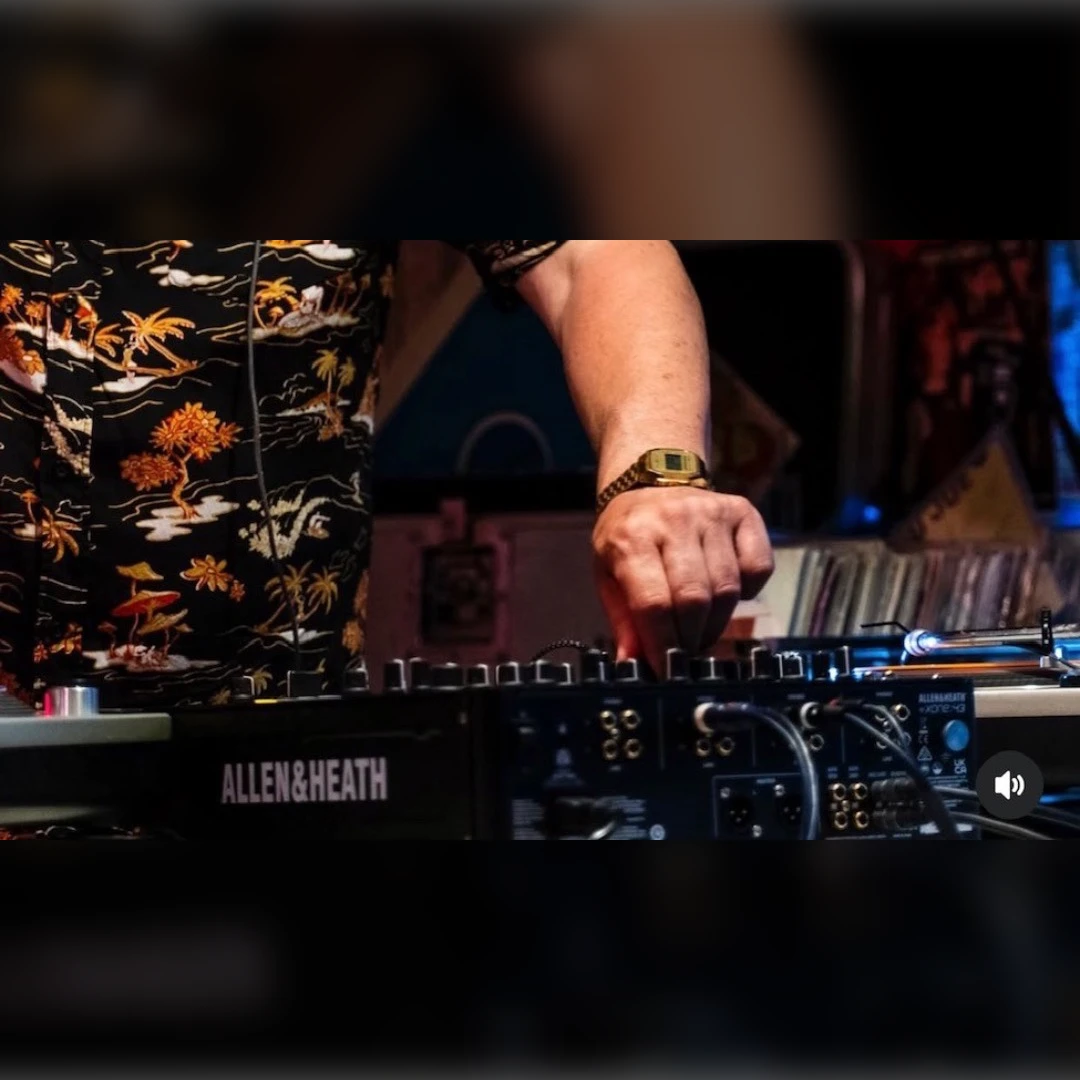 Hiphopclassics vinyl with DJ Ed Rock