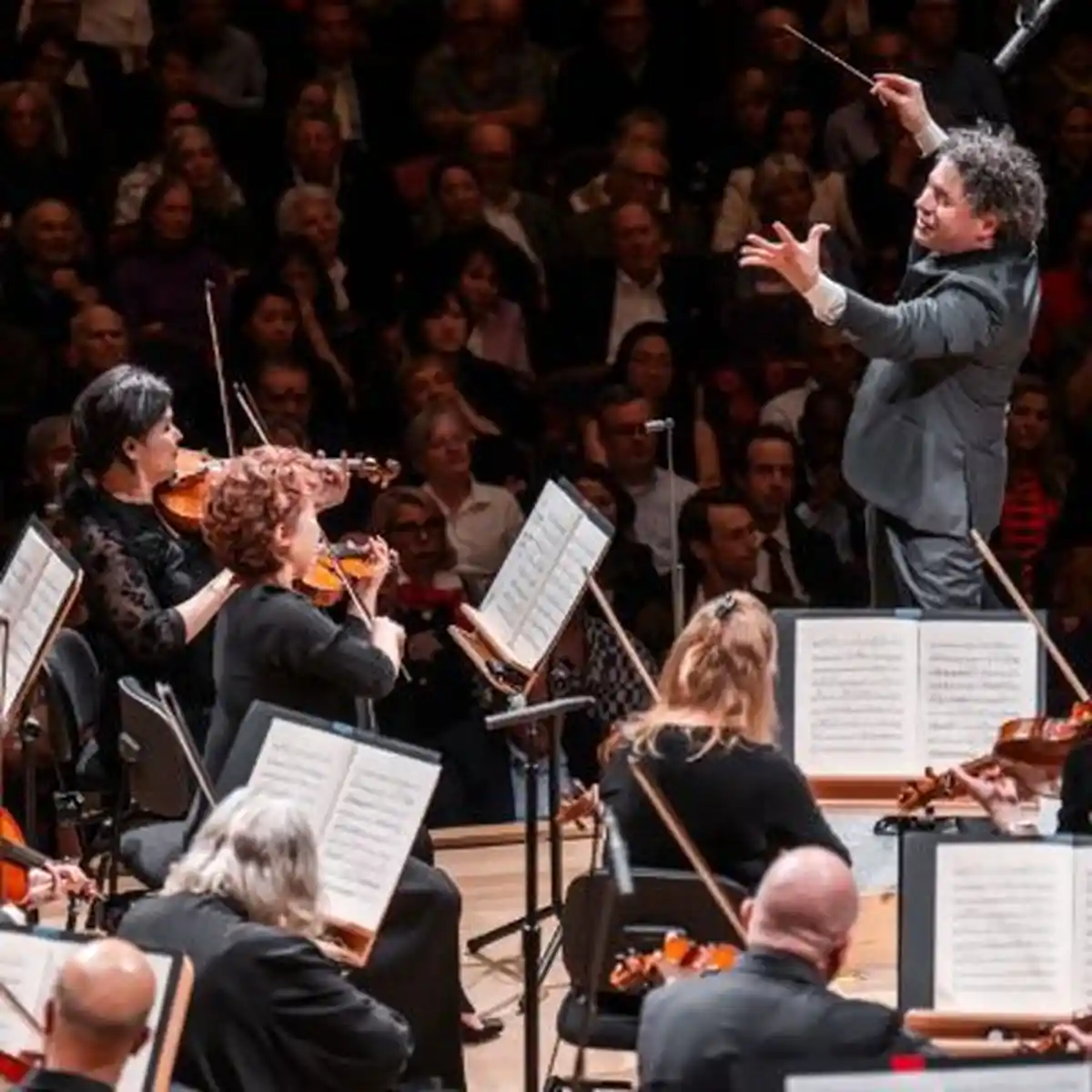 New York Philharmonic / Gustavo Dudamel / Orfeó Català - Adams, Di Castri, Prokofiev