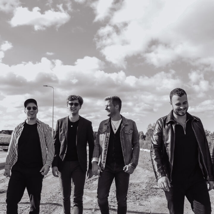 Bee Gees by MainCourse