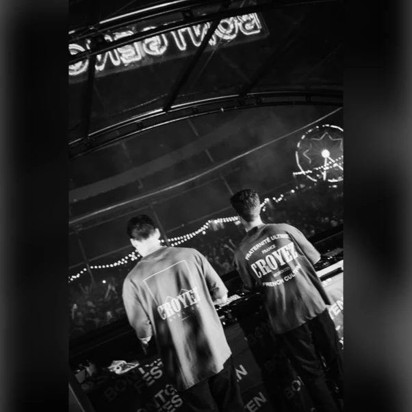 Croyez Studio | Friends x 750