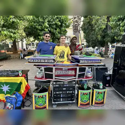 Más Verbena: La Saramuya Turbo, Picó Sound System
