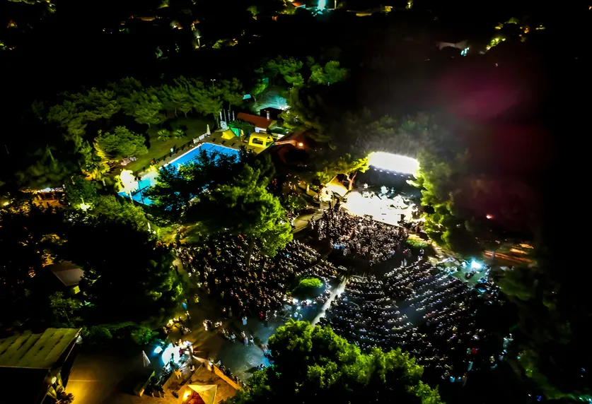 Dimotiko Kolimvitirio Rafinas in Athens