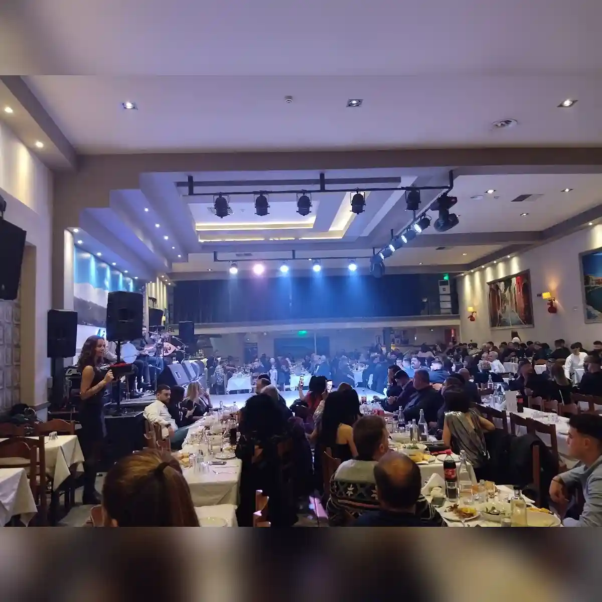 Αόρη Κρητικό Κέντρο in Athens