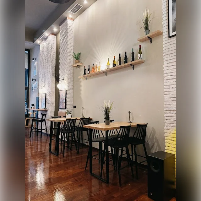 Bouchon Wine Bar in Athens