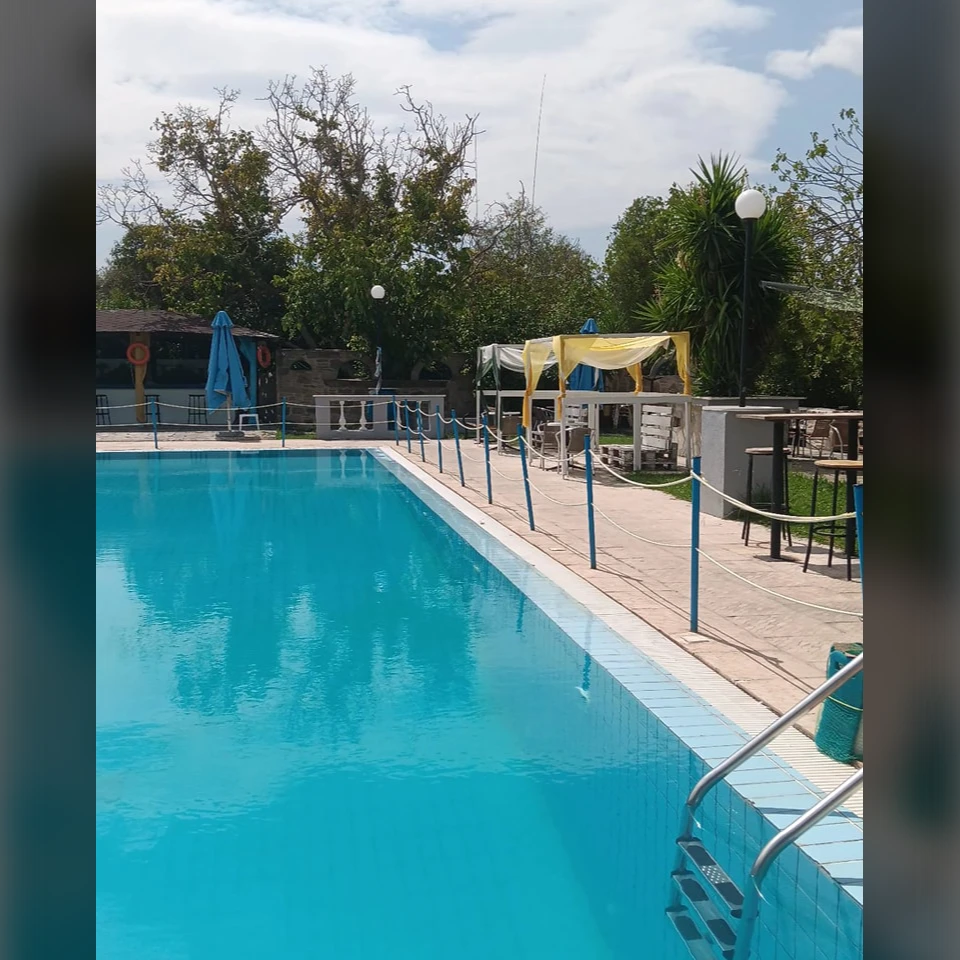 Heaven Paradise Club Pisina in Athens