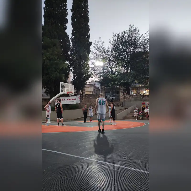 Open Basketball Court Saint Nikolaos in Chalkida