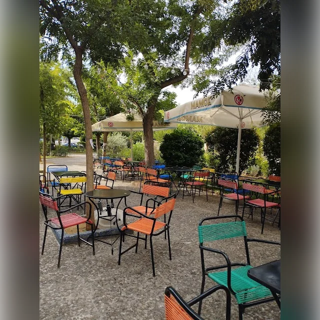 Laluk Cafe-Bar in Athens