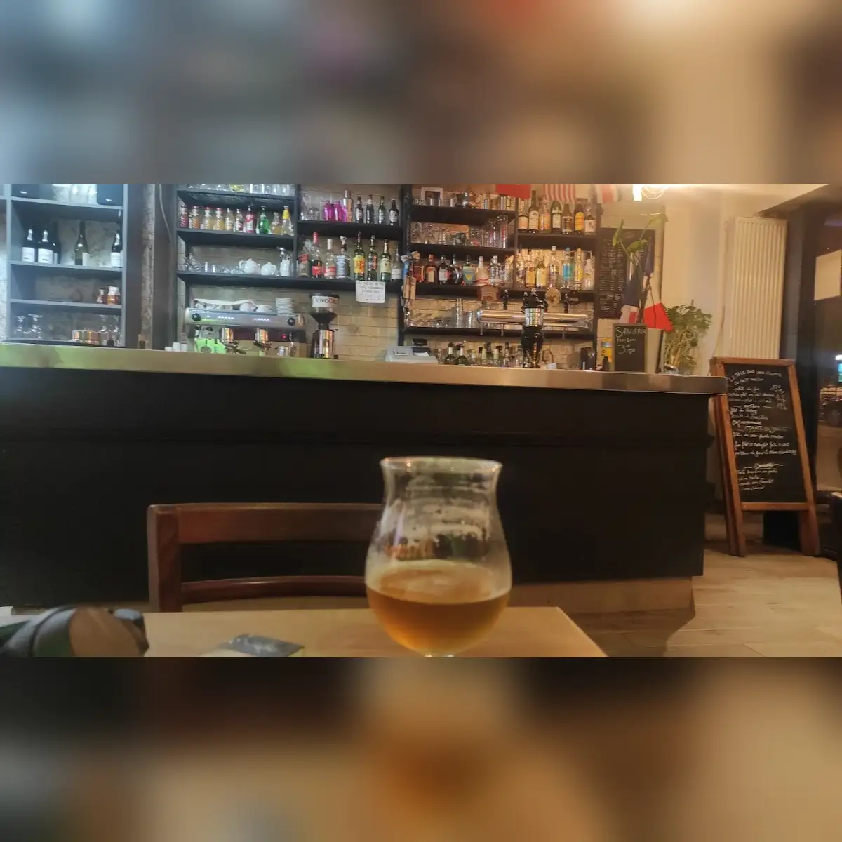 Le Télé-Bar in Paris