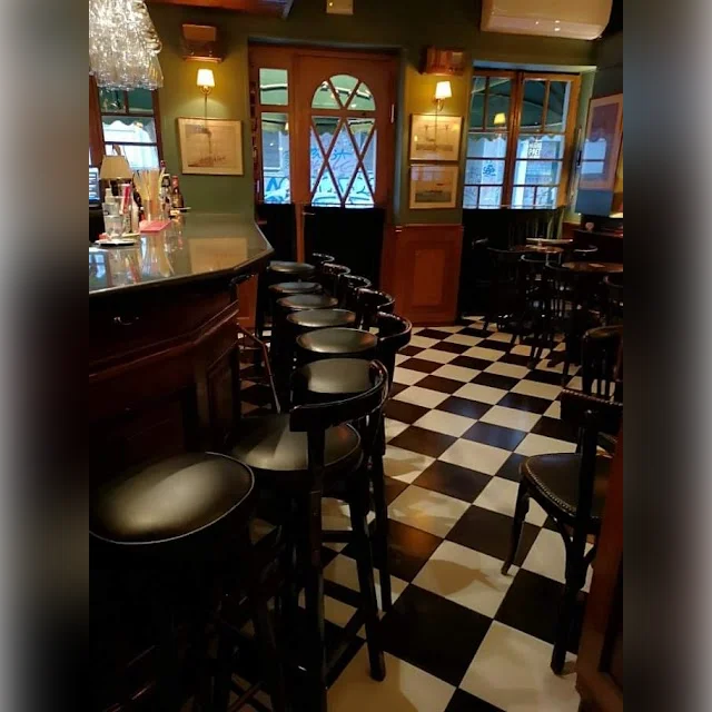Μπάρ Παλιό Ραδιόφωνο ( Bar Palio Radiofono) in Athens
