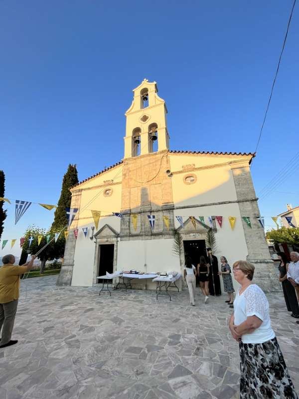 Πλατεία Αγίου Φανουρίου - Ορθές